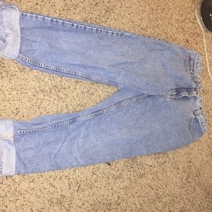 High waisted capris.